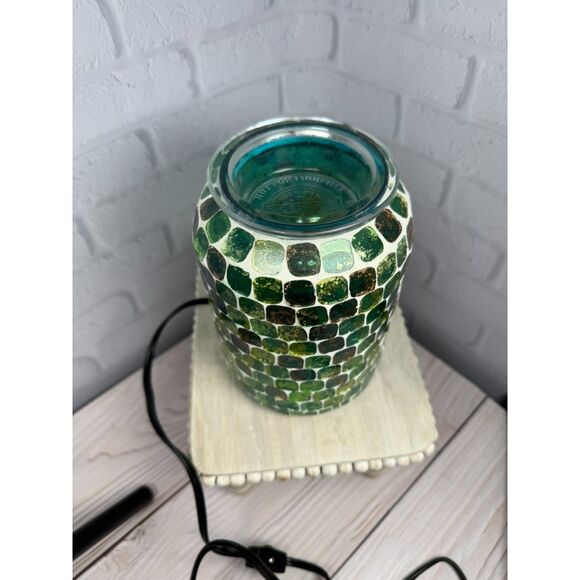 Scentsy On The Seashore Wax Warmer - Picture 2 of 8